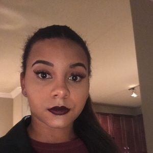 Meet your Posher, Akayla